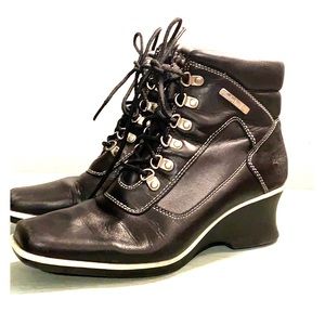 Timberland Black Leather Wedge Boots